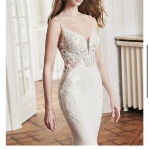 Ivory Lace Bridal Gown